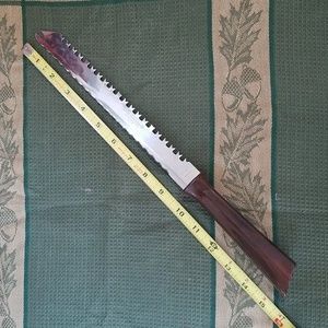 🔪VINTAGE SERRATED KNIFE